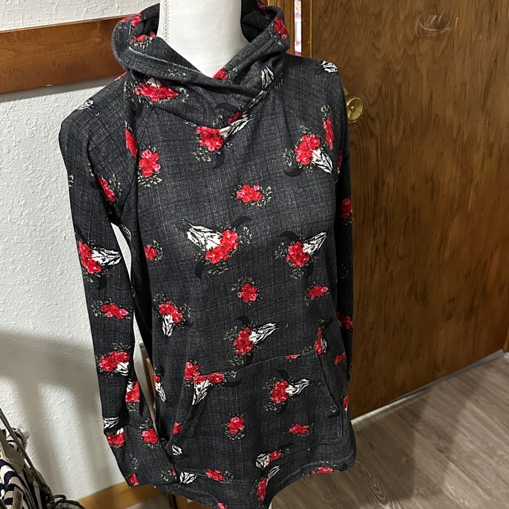 LuLaRoe Black and Red Floral Women's Top
